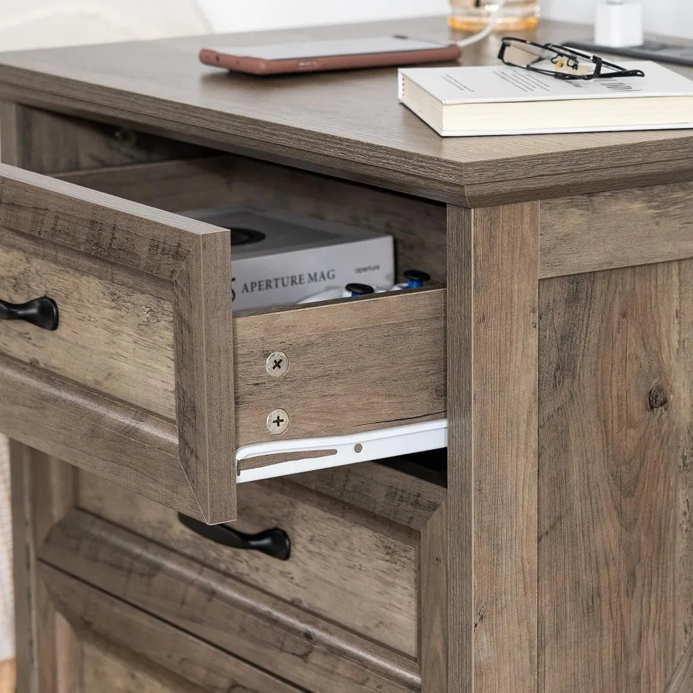 Farmhouse Nightstand with Charging Station, 3 Drawers, USB & AC Ports, Rustic Wood Bedside Table for Bedroom